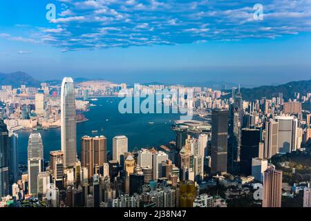 Victoria, Hongkong - 9 gennaio 2010: Il Centro finanziario Internazionale con lo skyline della città a Victoria, Hong Kong. E 'il 2nd a Hong Kong, 4th a CH Foto Stock