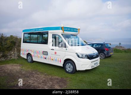 Furgone gelato English Heritage al Castello di Scarborough Foto Stock
