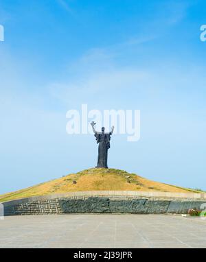 Hill of Fame e Madre Motherland monumento a Cherkasy, Ucraina Foto Stock