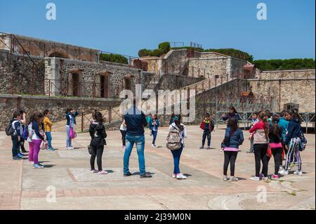 Arghila (Reggio Calabria), Italia 10/05/2016: Classe di studenti in visita al parco tematico Ecolandia. © Andrea Sabbadini Foto Stock