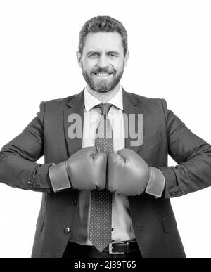 Un dipendente professionista felice tiene i guanti da boxe lotta insieme isolati su bianco, combattendo Foto Stock