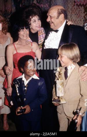 Jackie Coogan con Gary Colman e nipote Keith Coogan 1979 credito: Ralph Dominguez/MediaPunch Foto Stock