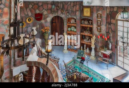 Colonia Independencia, Paraguay - 13 febbraio 2022: Interno del Castello di Echauri in Paraguay. Foto Stock