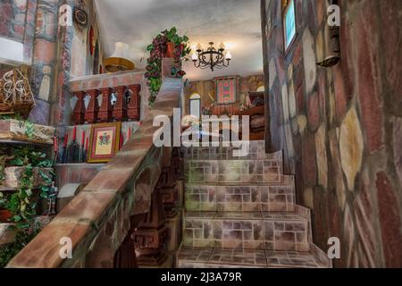 Colonia Independencia, Paraguay - 13 febbraio 2022: Interno del Castello di Echauri in Paraguay. Foto Stock