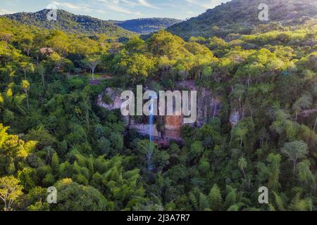 Veduta aerea del Salto Suizo la cascata più alta del Paraguay vicino alla Colonia Independencia e Vallarrica. Foto Stock