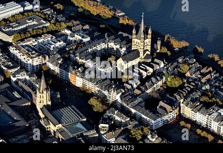 Chiesa cattolica Gross St. Martin, Vecchio Municipio, Alter Markt, Città Vecchia, Colonia, Renania settentrionale-Vestfalia, Germania Foto Stock