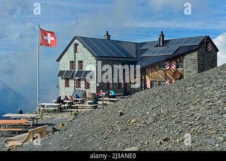 Blueemlisalphuette del Club Alpino Svizzero, SAC, Alpi Bernesi, Kandersteg, Svizzera Foto Stock