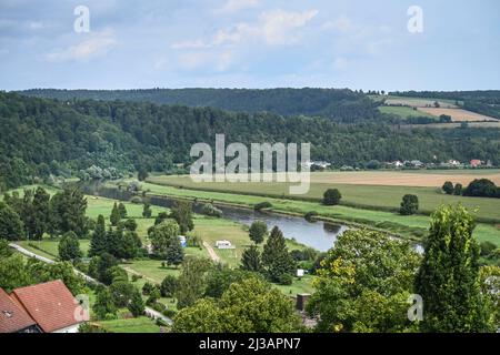 Weser nei pressi di Polle, bassa Sassonia, Germania Foto Stock