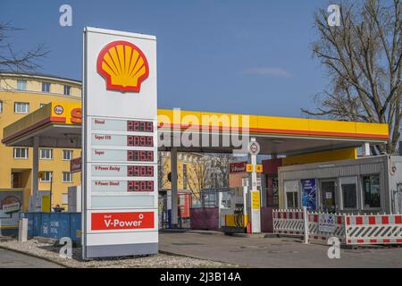 Prezzi benzina, distributore Shell, Berlino, Germania Foto Stock