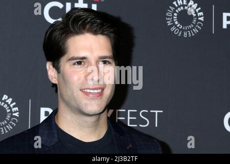 6 aprile 2022, Los Angeles, CA, USA: LOS ANGELES - Apr 6: Asher Grodman al PaleyFest 2022 - fantasmi e quartiere al Dolby Theatre il 6 aprile 2022 a Los Angeles, CA (Credit Image: © Kay Blake/ZUMA Press Wire) Foto Stock