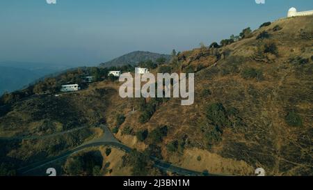 Vista aerea verso lo storico edificio del Lick Observatory, Mt Hamilton, San Jose, area della baia di San Francisco, California Foto Stock