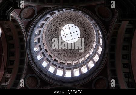 2022 marzo Italia - veduta DELLA CUPOLA o della chiesa di San Gaudenzio nella città di Novara, Piemonte, Foto Stock