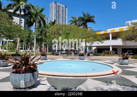 Miami Government Center Square Street view, stato della Florida negli Stati Uniti Foto Stock