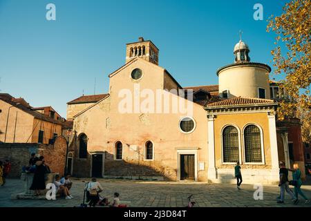 Chiesa Parrocchiale di San Giacomo dall Orio, venezia, italy - nov, 2021 . Foto di alta qualità Foto Stock