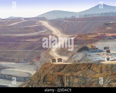 Cerro Colorado miniera attualmente in open pit sfruttamento a Riotinto, Huelva, Spagna. Foto Stock