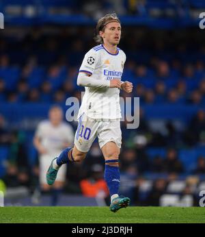 Londra, Regno Unito. 06th Apr 2022. 06 Aprile 2022 - Chelsea v Real Madrid - UEFA Champions League - Quarter Final - First leg - Stamford Bridge Luca Modric durante la partita di Champions League contro Chelsea Picture Credit : Credit: Mark Pain/Alamy Live News Foto Stock