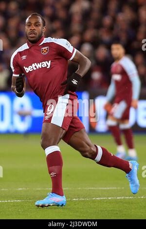 Londra, Regno Unito. 07th Apr 2022. Michail Antonio di West Ham si è Unito in azione durante il gioco. UEFA Europa League match, quarto finale 1st tappa, West Ham Utd / Lione al London Stadium, Queen Elizabeth Olympic Park a Londra giovedì 7th aprile 2022. Questa immagine può essere utilizzata solo a scopo editoriale. Solo per uso editoriale, licenza richiesta per uso commerciale. Nessun uso in scommesse, giochi o un singolo club/campionato/player pubblicazioni. pic di Steffan Bowen/Andrew Orchard sport fotografia/Alamy Live news credito: Andrew Orchard sport fotografia/Alamy Live News Foto Stock