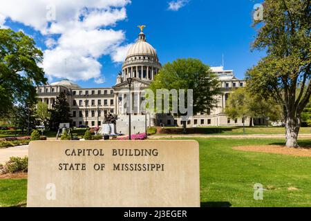 Jackson, MS - 7 aprile 2022: Il Campidoglio del Mississippi a Jackson, MS Foto Stock