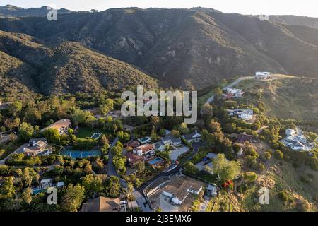 Los Angeles, California, Stati Uniti. 5th Apr 2022. Una vista aerea delle proprietà della casa di Hunter Biden e della casa di noleggio dell'Agente di Servizio Segreto a Malibu, California, Martedì, Aprile 5, 2022. (Credit Image: © Ringo Chiu/ZUMA Press Wire) Foto Stock