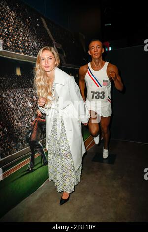 Berlino, Germania. 07th Apr 2022. Alica Schmidt arriva all'apertura della nuova area a tema "Golden 20s" di Madame Tussaud. Credit: Gerald Matzka/dpa/Alamy Live News Foto Stock