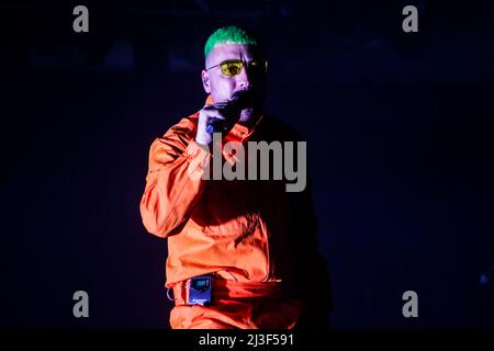 Il cantante italiano Coez suona dal vivo ad Alcatraz a Milano il 07 aprile 2022 Foto Stock