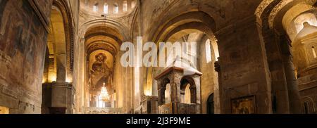 Mtskheta, Georgia. Interno di Svetitskhoveli. Gesù Cristo sul fresco alla parete interna della Cattedrale di Svetitskhoveli del pilastro vivente, antica Foto Stock