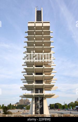 Torre di controllo (Yoshinobu Ashihara) da Komazawa Olympic Park Stadium, costruita per il 1964 Olimpiadi di estate a Tokyo in Giappone Foto Stock