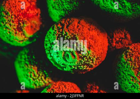 Mold Cherry macro in luce verde Foto Stock