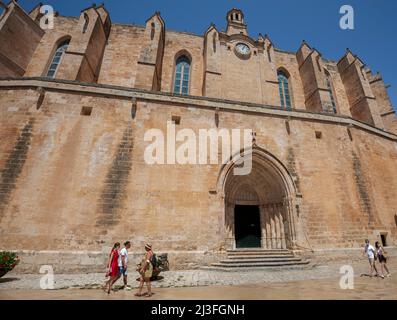 CIUTADELLA DE MENORCA, SPAGNA – 6 AGOSTO 2021. Cattedrale di Santa Maria de Ciutadella, Isole Baleari, Spagna Foto Stock