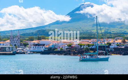 Porto di Madalena sull'isola di Pico delle Azzorre, Portogallo. Foto Stock