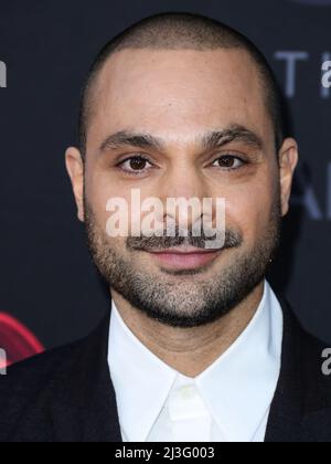 HOLLYWOOD, LOS ANGELES, CALIFORNIA, USA - APRILE 07: Michael Mando arriva alla Premiere di Los Angeles della stagione 6 di "Better Call Saul" dell'AMC, tenutasi all'Hollywood American Legion Theatre Post 43 il 7 Aprile 2022 a Hollywood, Los Angeles, California, Stati Uniti. (Foto di Xavier Collin/Image Press Agency) Foto Stock