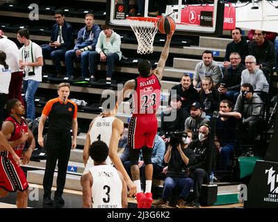 Malcolm Delaney di Milano durante la partita di basket Turkish Airlines Eurolega tra LDLC ASVEL e AX Armani Exchange Milano il 7 aprile 2022 ad Astroballe di Villeurbanne, Francia - Foto: Patrick Cannaux/DPPI/LiveMedia Foto Stock