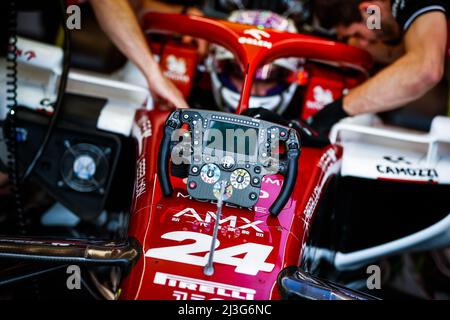 Volante, volant, Alfa Romeo F1 Team ORLEN C42, dettaglio meccanico durante la Formula 1 Heineken Australian Grand Prix 2022, 3rd round del FIA Formula uno World Championship 2022, sul circuito Albert Park, dal 8 al 10 aprile 2022 a Melbourne, Australia - Foto: Antonin Vincent/DPPI/LiveMedia Foto Stock