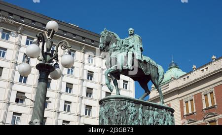 Statua equestre di bronzo del principe Mihailo a Belgrado, Serbia Foto Stock