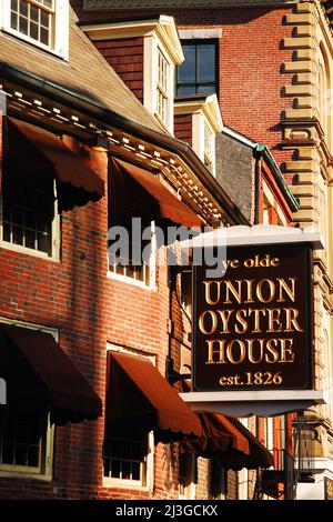 La facciata della Ye Olde Oyster House a Boston, uno dei ristoranti più antichi degli Stati Uniti Foto Stock