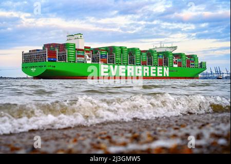 Ever Ace (Evergreen), il vettore di container ultra-grande al porto di Felixstowe - Gennaio 2022. Foto Stock