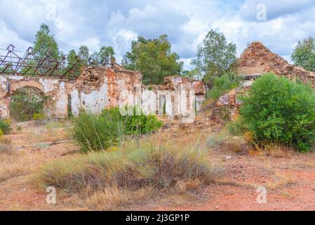 Edificio minerario desolato a Minas de Sao Domingos in Portogallo. Foto Stock