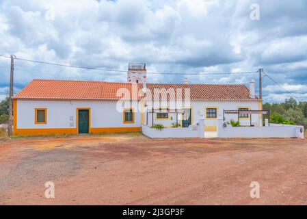 Edificio minerario desolato a Minas de Sao Domingos in Portogallo. Foto Stock