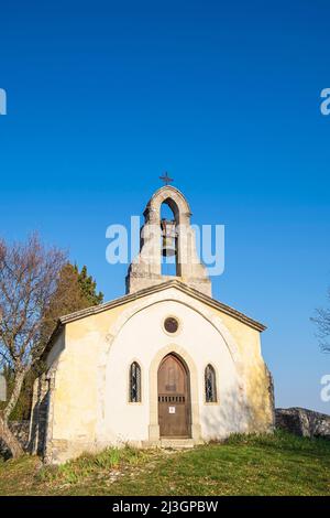 Francia, Alpi dell'alta Provenza, Parco Naturale Regionale del Luberon, Lurs, villaggio arroccato sopra la valle media della Durance, cappella di Saint-Michel del 12th secolo Foto Stock