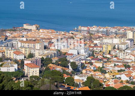 Francia, Herault, Sete, panorama da Mont Saint-Clair, vista sul quartiere la Plagette e Etang de Thau Foto Stock