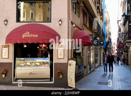 Spagna, Isole Baleari, Maiorca, Palma di Maiorca, gelateria SA Gelateria nel centro storico Foto Stock