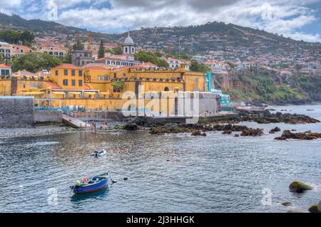 Forte di Sao Thiago nella città portoghese Funchal. Foto Stock