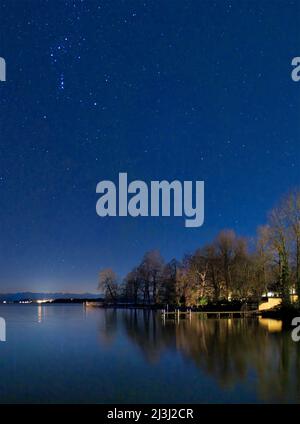 Cielo stellato su Starnberger vedere vicino a Tutzing, Fünfseenland, alta Baviera, Baviera, Germania, Europa Foto Stock