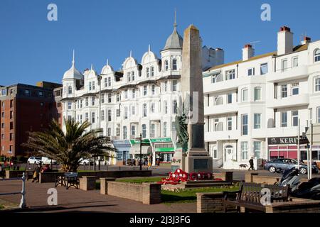 Bexhill-on-Sea, Sussex, pietra ago guerra memoriale sul lungomare Foto Stock