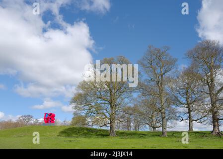 Yorkshire Sculpture Park con opere d'arte di Henry moore e damian Hurst Foto Stock