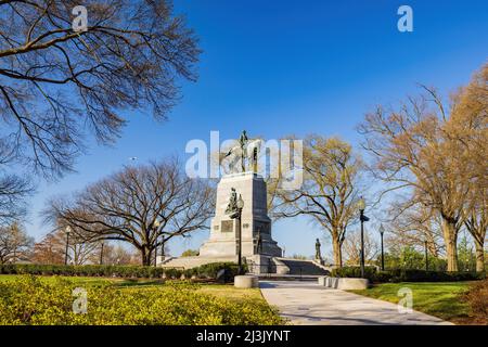 Vista soleggiata del General William Tecumseh Sherman Monument a Washington DC Foto Stock