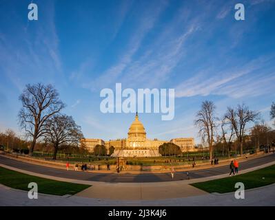 Washington DC, Apr 2 2022 - Vista pomeridiana del Campidoglio degli Stati Uniti Foto Stock