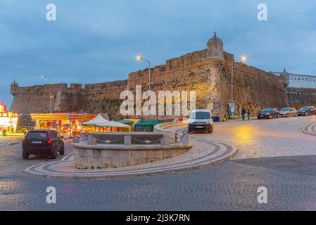 Peniche, Portogallo, 30 giugno 2021: Fortezza situata al mare o città portoghese Peniche. Foto Stock