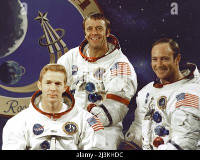 Il primo equipaggio della missione di atterraggio lunare Apollo 14. Da sinistra a destra sono: Stuart Roosa, Alan Shepard ed Edgar Mitchell Foto Stock