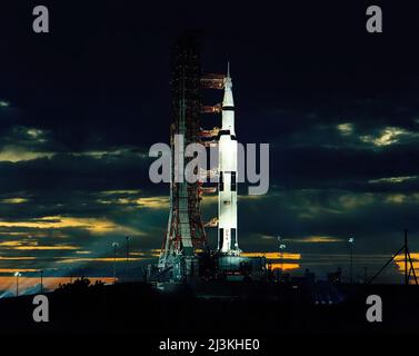 Apollo 17 Suturn V Rocket durante le sue finali ripartenze sul trampolino di lancio al Kennedy Space Center Foto Stock